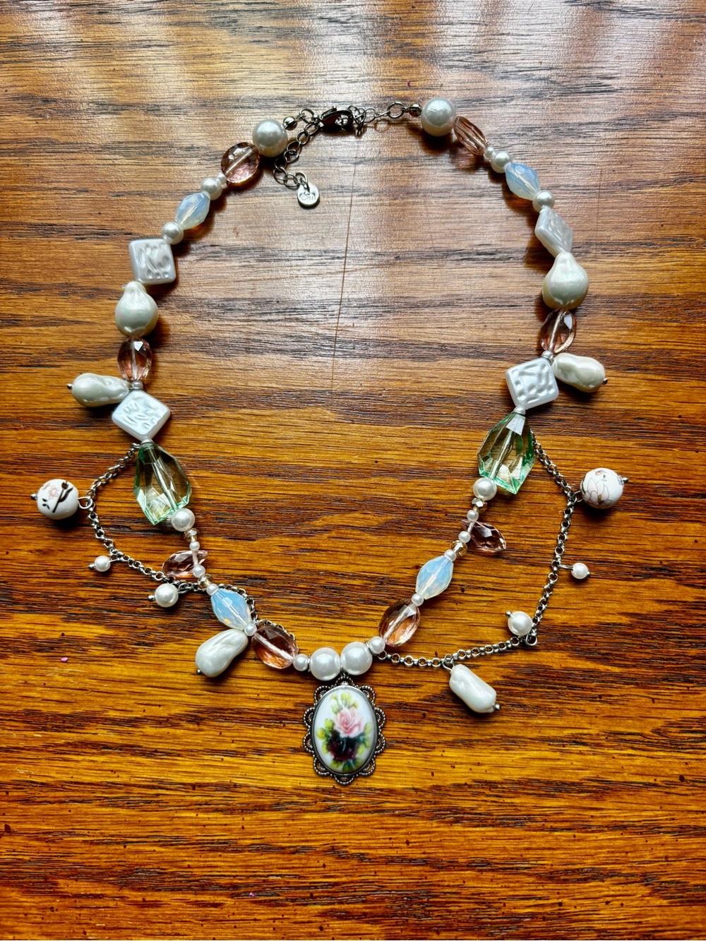 En Route Jewelry Tea Party Necklace